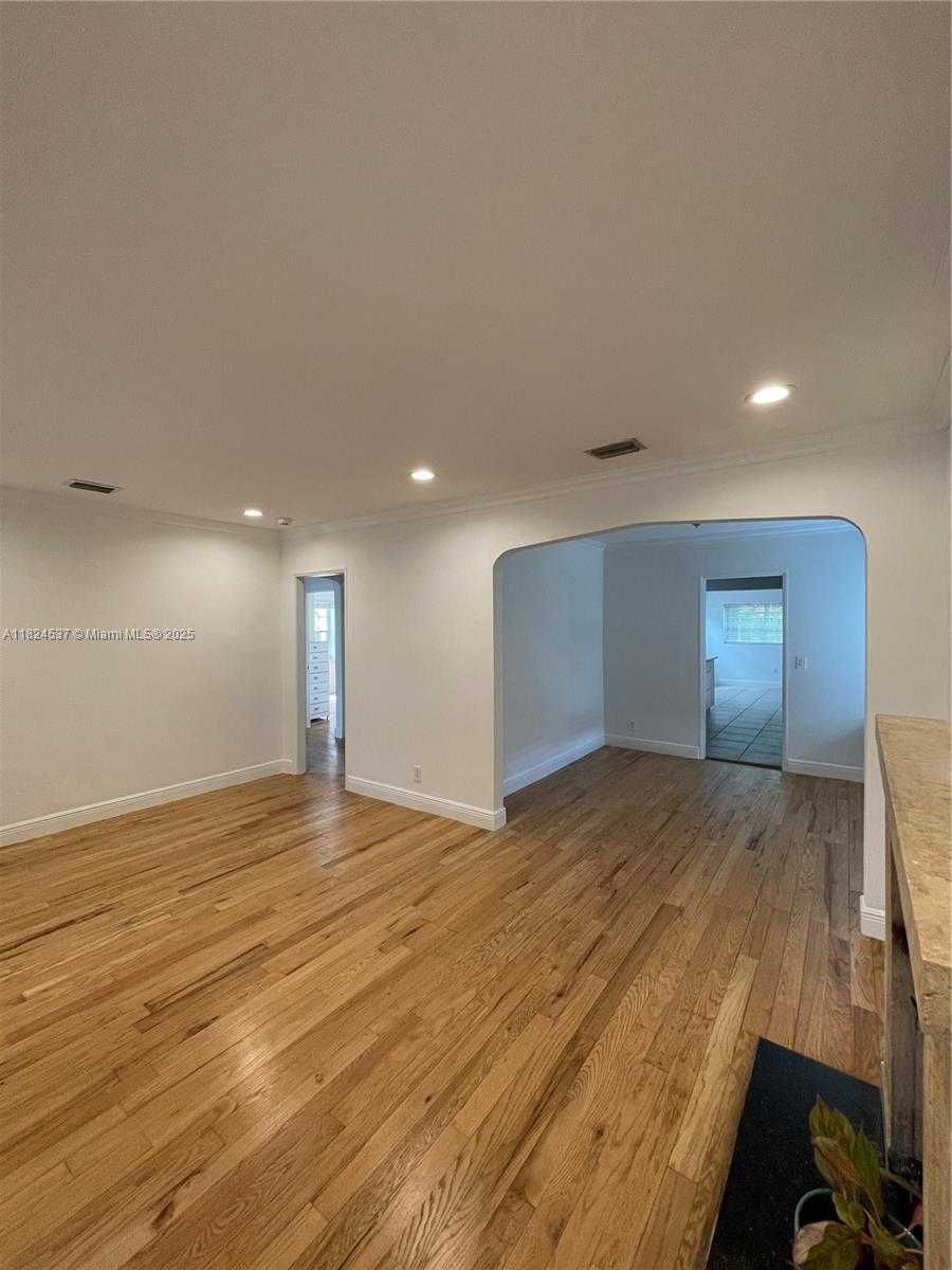 Small Image of 2280 SOUTH WEST 20TH ST #2280, Miami Number 5