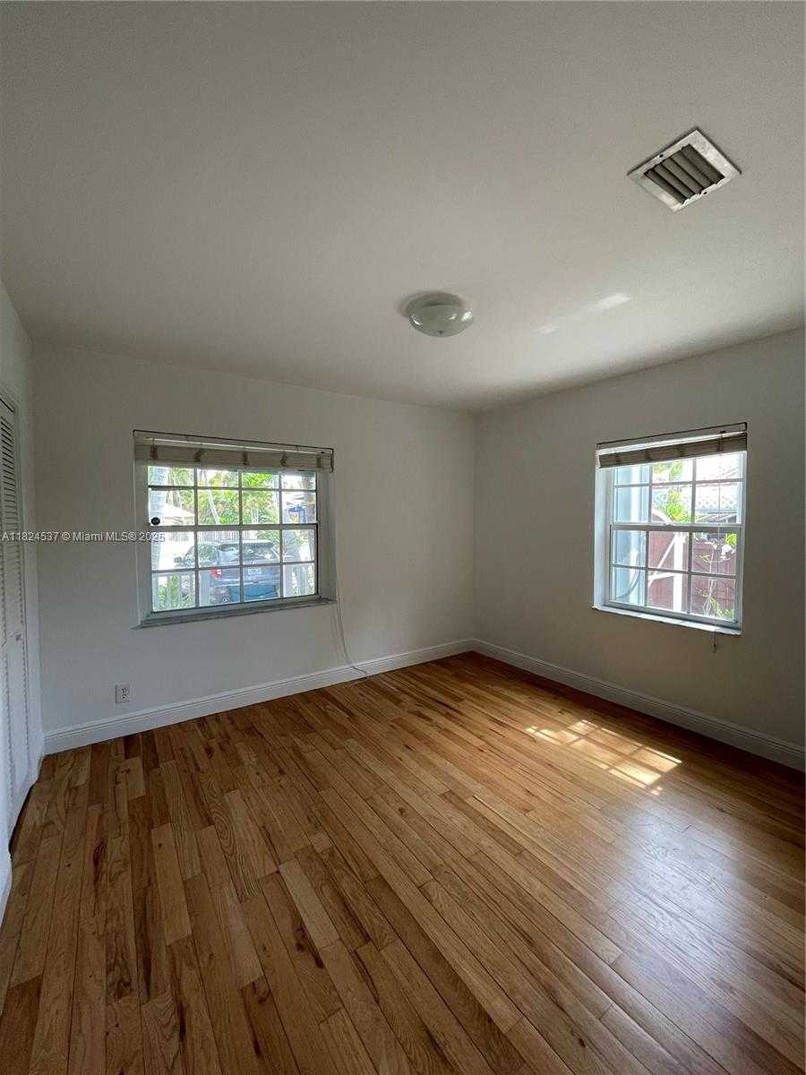 Small Image of 2280 SOUTH WEST 20TH ST #2280, Miami Number 9