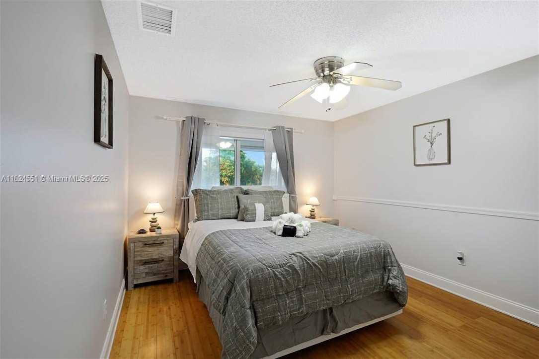 Small Image of 6863 SOUTH WEST 104TH CT, Miami Number 18