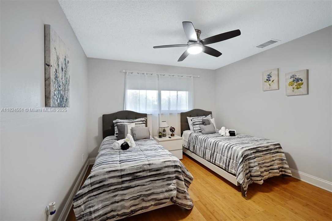 Small Image of 6863 SOUTH WEST 104TH CT, Miami Number 22
