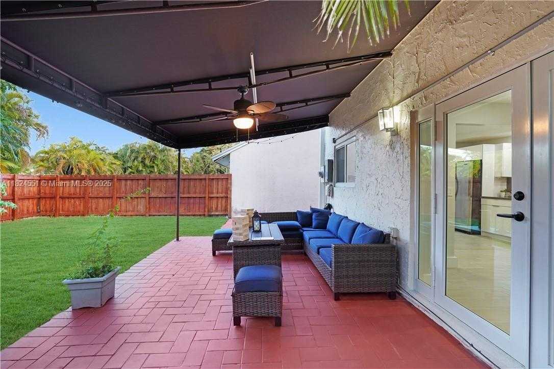 Small Image of 6863 SOUTH WEST 104TH CT, Miami Number 34
