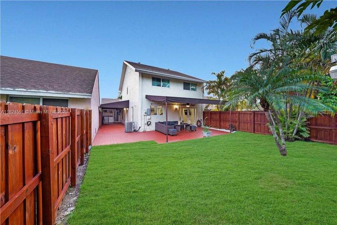 Small Image of 6863 SOUTH WEST 104TH CT, Miami Number 39