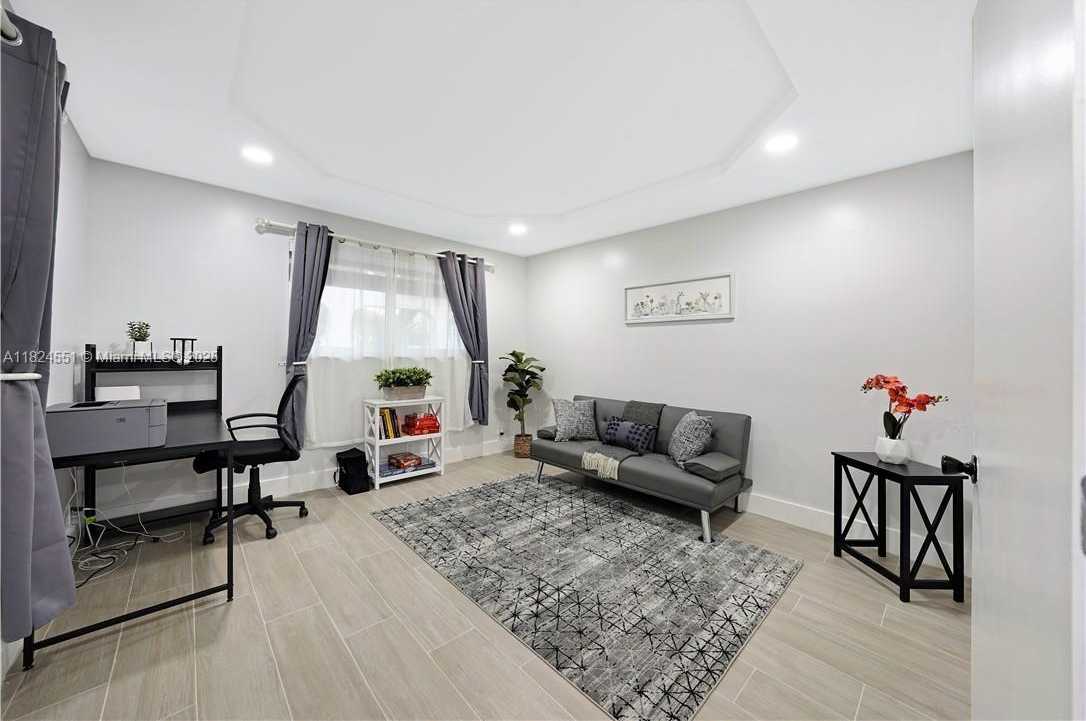 Small Image of 6863 SOUTH WEST 104TH CT, Miami Number 4