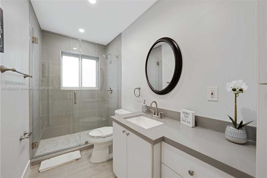 Small Image of 6863 SOUTH WEST 104TH CT, Miami Number 5