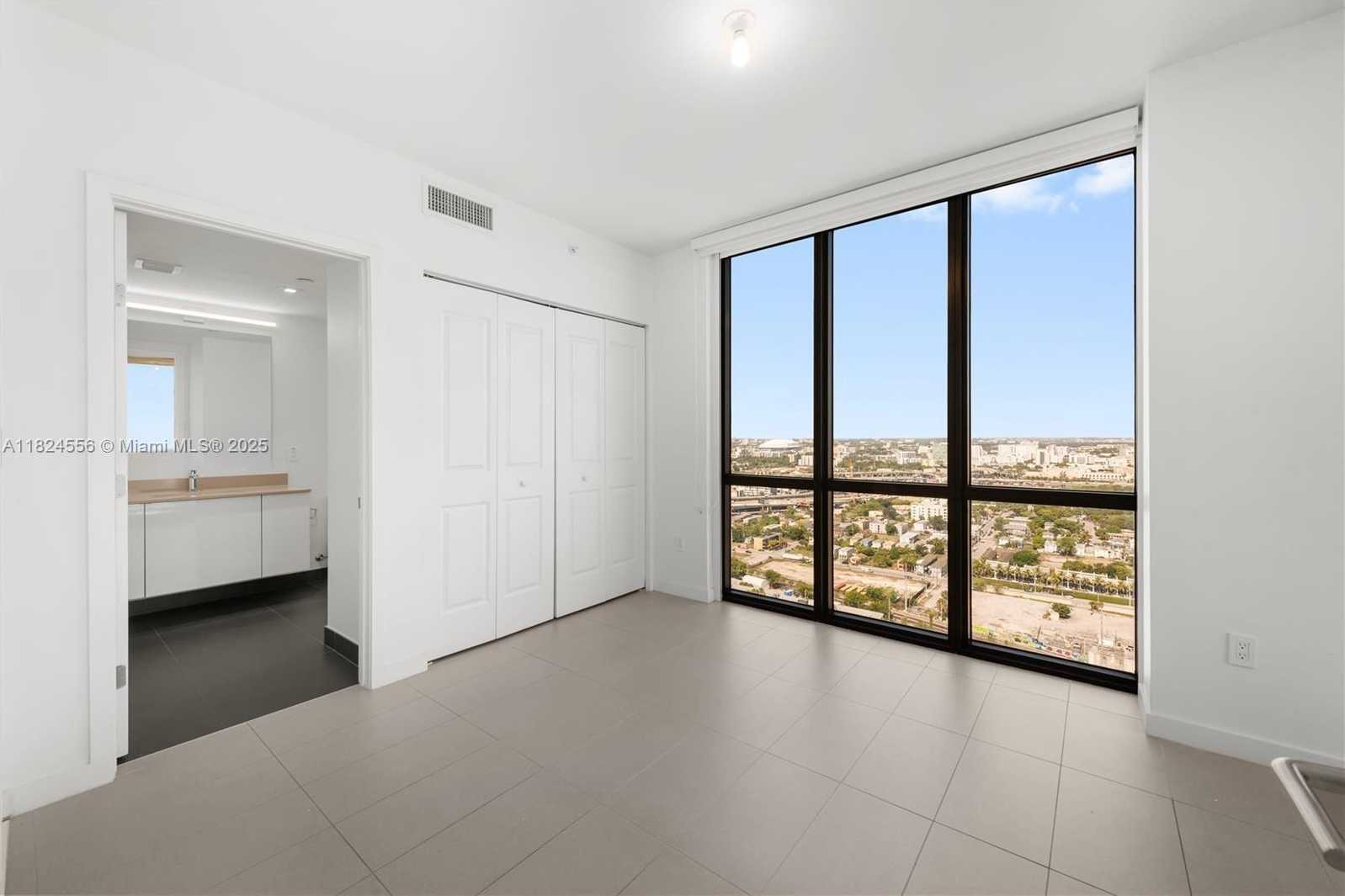 Small Image of 1600 NORTH EAST 1ST AVE #3216, Miami Number 9