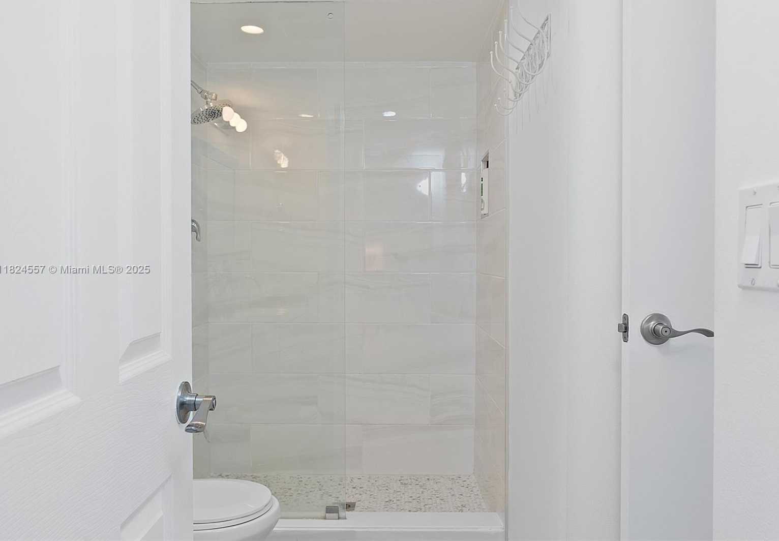 Small Image of 20301 WEST COUNTRY CLUB DR #728, Aventura Number 35