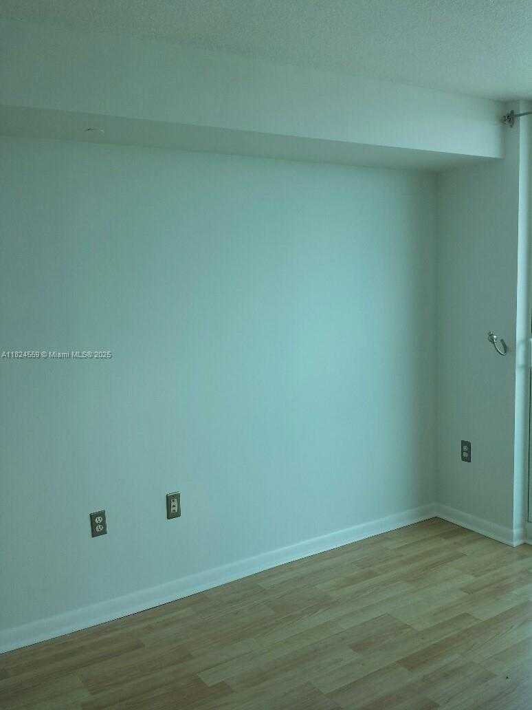Small Image of 2101 BRICKELL AV #1905, Miami Number 10