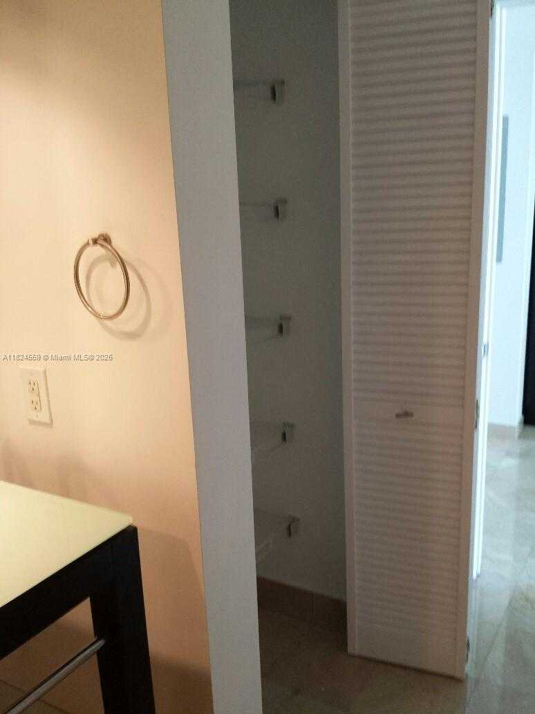 Small Image of 2101 BRICKELL AV #1905, Miami Number 15