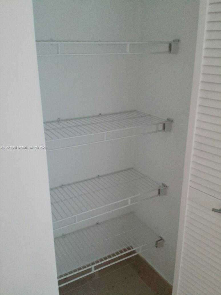 Small Image of 2101 BRICKELL AV #1905, Miami Number 16