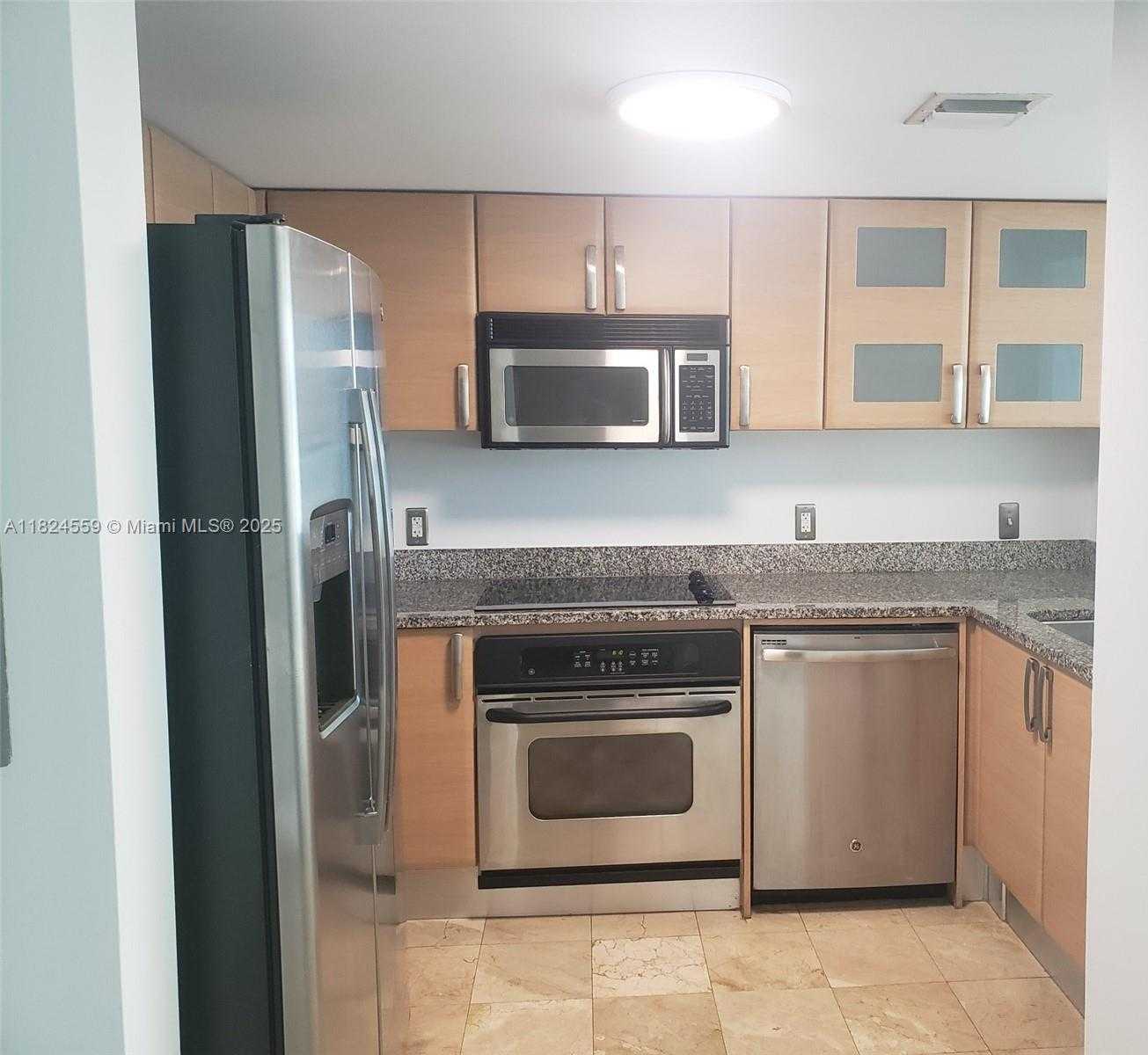 Small Image of 2101 BRICKELL AV #1905, Miami Number 5