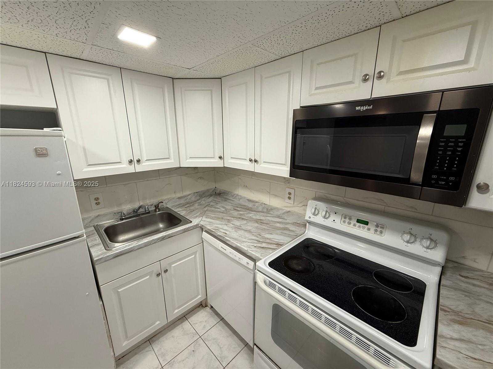 Small Image of 800 WEST AVE #714, Miami Beach Number 11