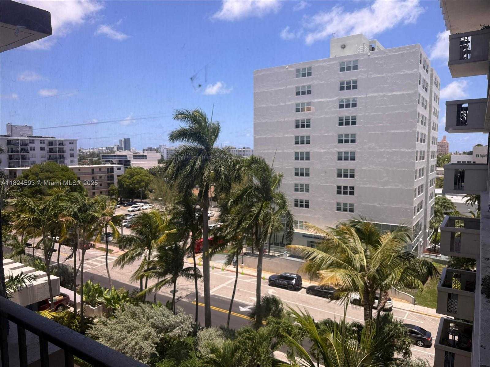 Small Image of 800 WEST AVE #714, Miami Beach Number 3