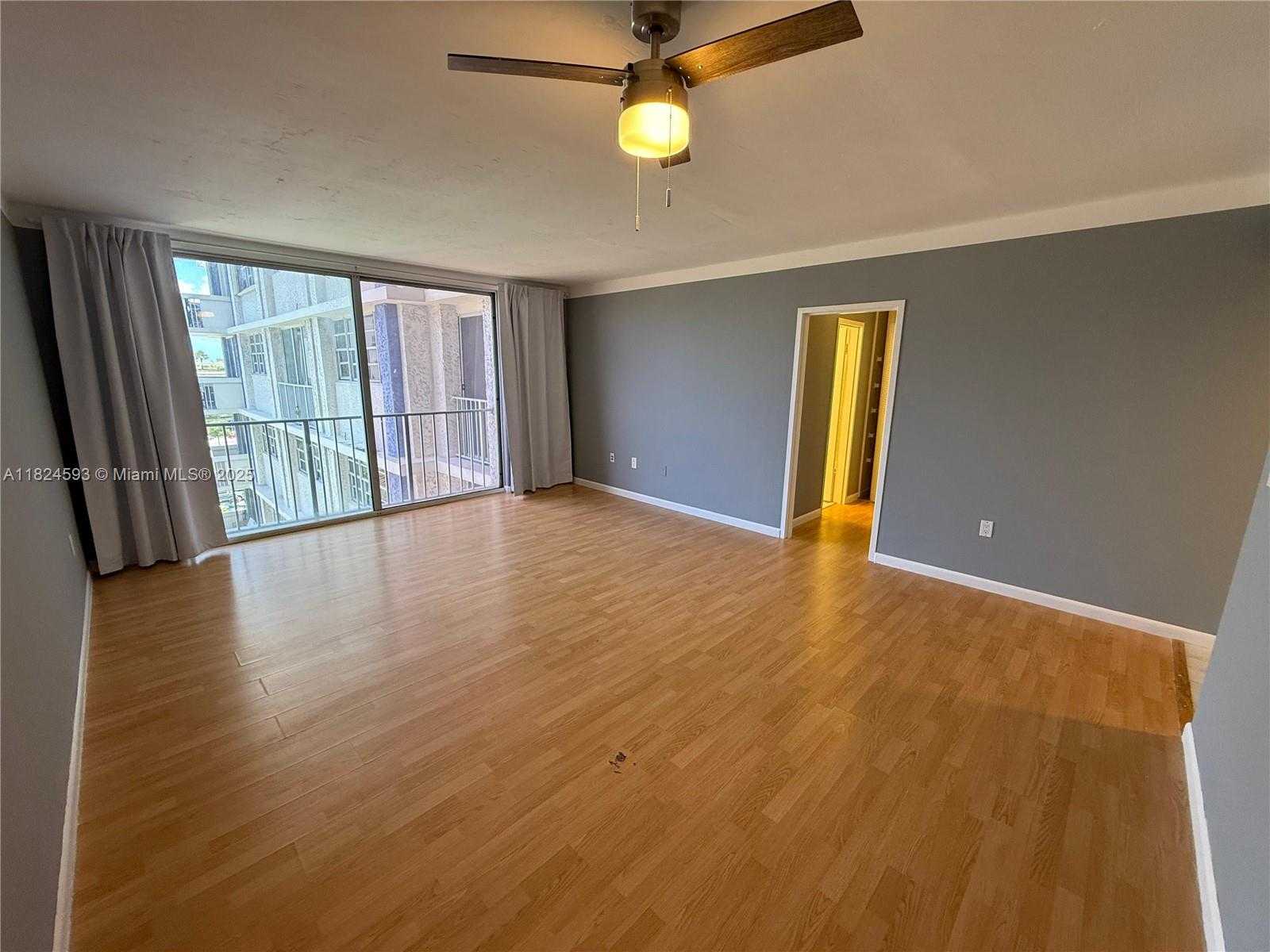 Small Image of 800 WEST AVE #714, Miami Beach Number 4