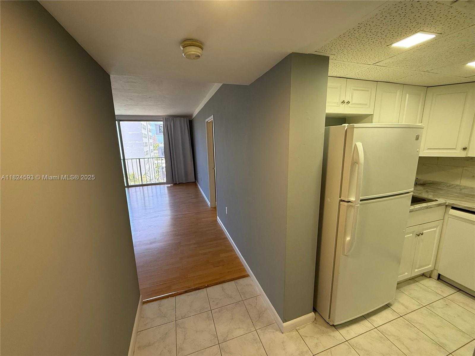 Small Image of 800 WEST AVE #714, Miami Beach Number 6
