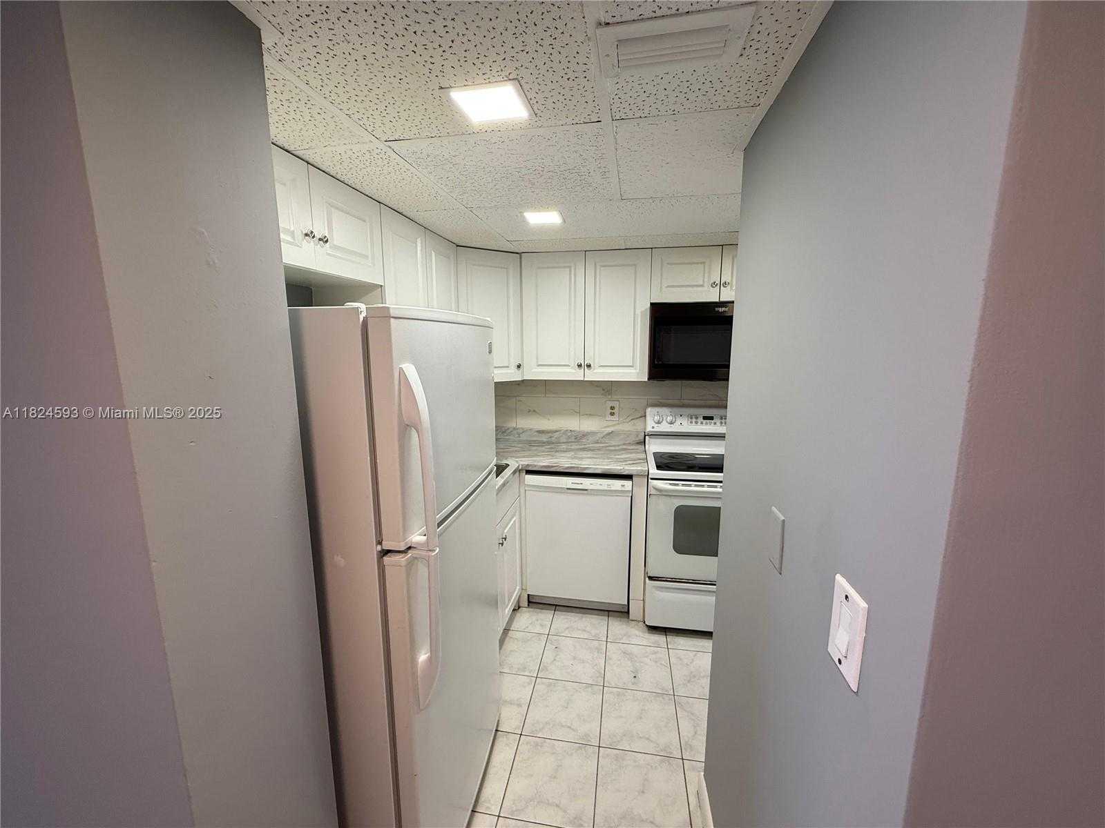 Small Image of 800 WEST AVE #714, Miami Beach Number 9
