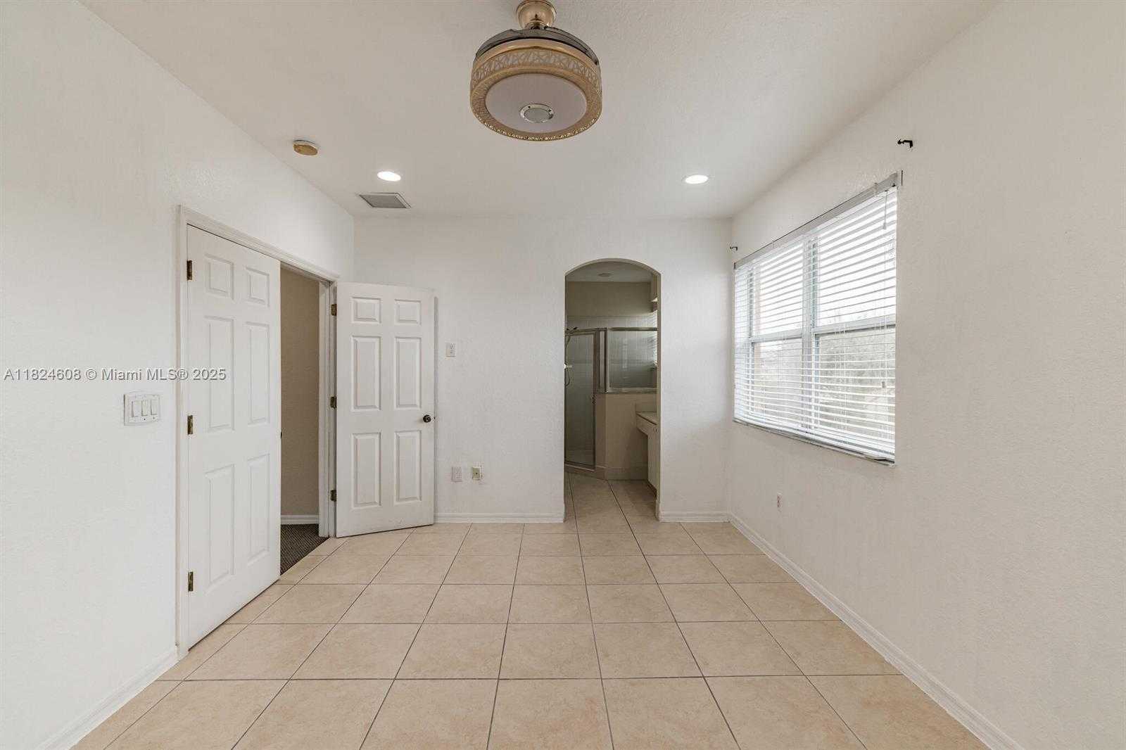 Small Image of 1596 SOUTH EAST 20TH RD, Homestead Number 10