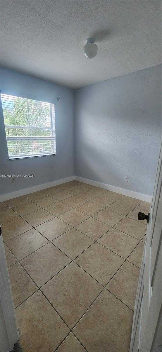 Small Image of 1596 SOUTH EAST 20TH RD, Homestead Number 18