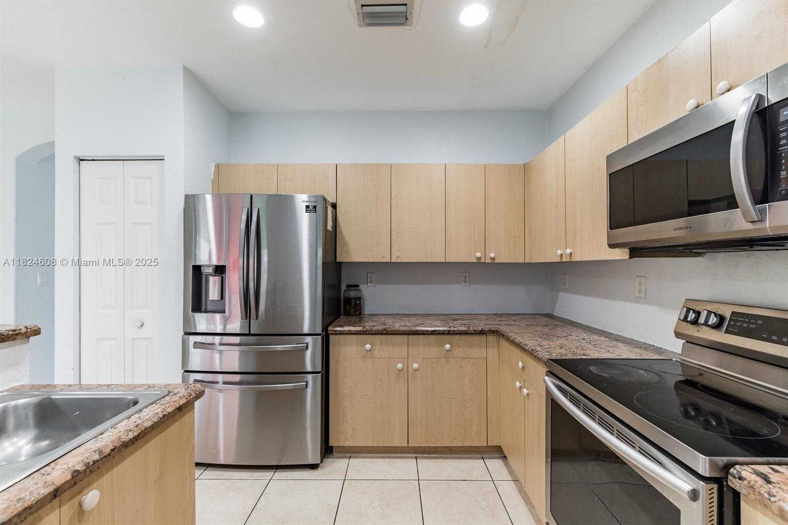 Small Image of 1596 SOUTH EAST 20TH RD, Homestead Number 6