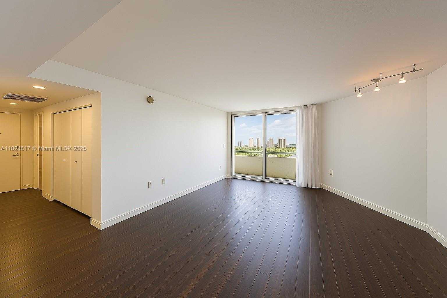 Small Image of 19501 WEST COUNTRY CLUB DR #2001, Aventura Number 2