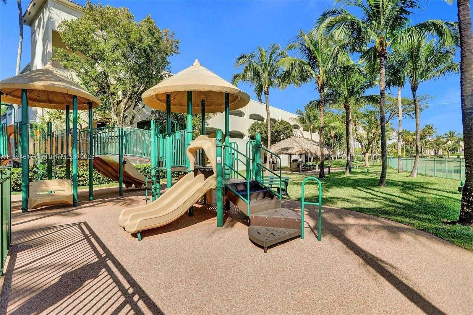 Small Image of 19501 WEST COUNTRY CLUB DR #2001, Aventura Number 20