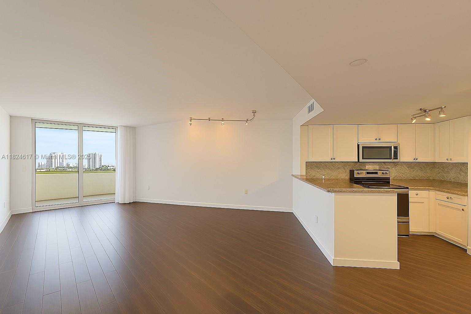 Small Image of 19501 WEST COUNTRY CLUB DR #2001, Aventura Number 6