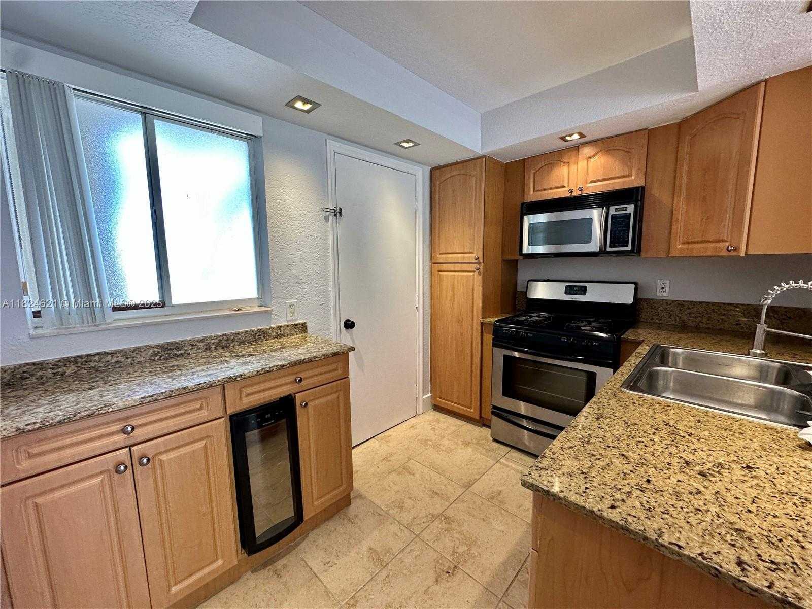 Small Image of 7701 NORTH KENDALL DR #327B, Miami Number 5