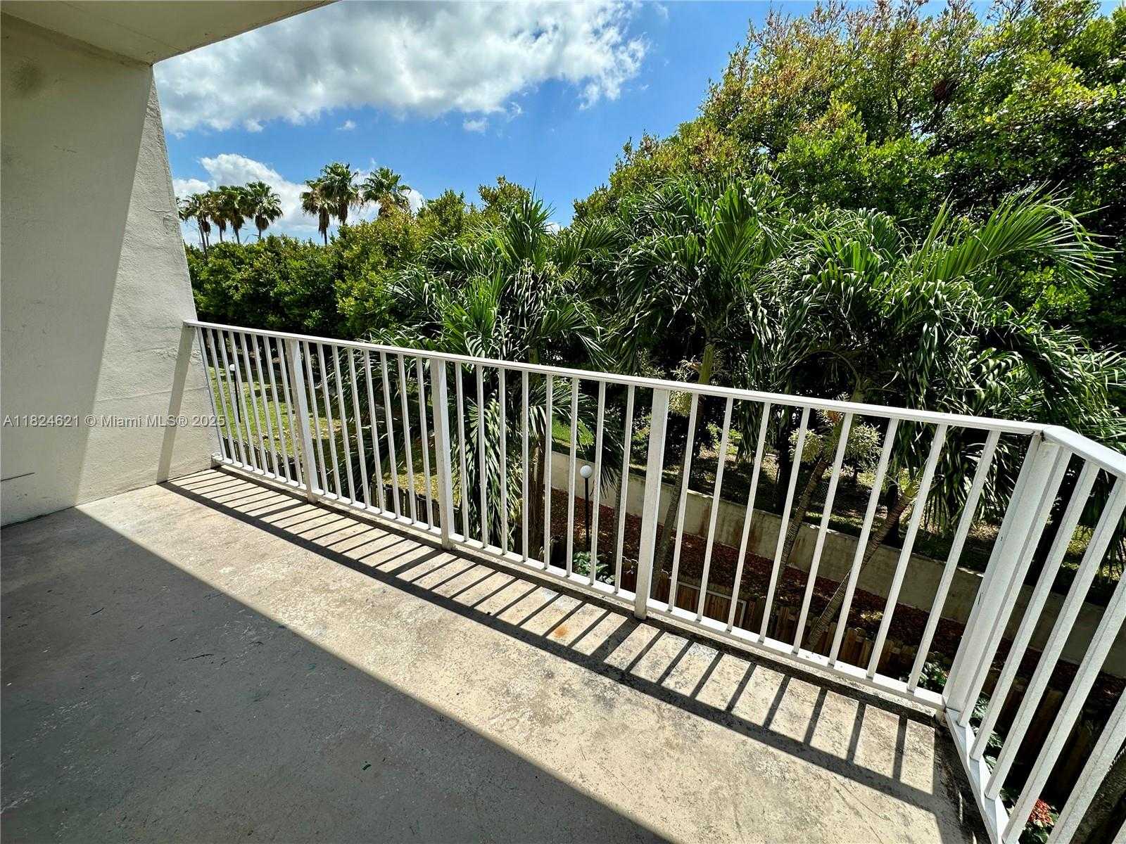 Small Image of 7701 NORTH KENDALL DR #327B, Miami Number 9