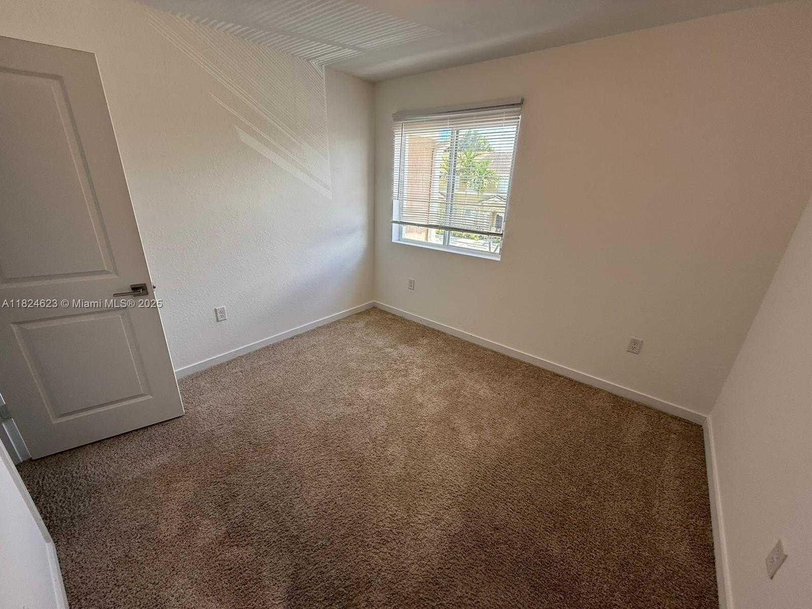 Small Image of 2317 SOUTH EAST 10TH ST #2317, Homestead Number 15