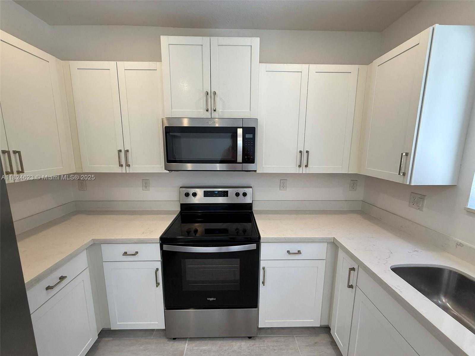 Small Image of 2317 SOUTH EAST 10TH ST #2317, Homestead Number 21