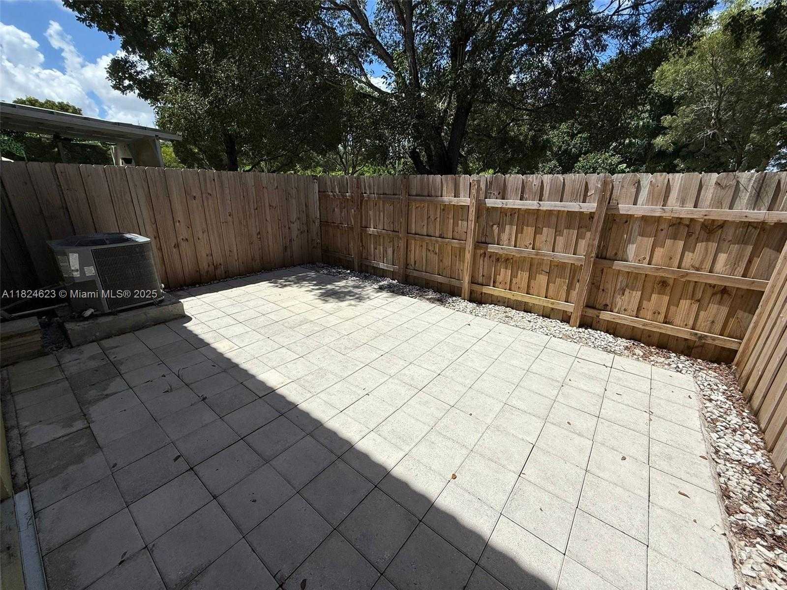 Small Image of 2317 SOUTH EAST 10TH ST #2317, Homestead Number 22