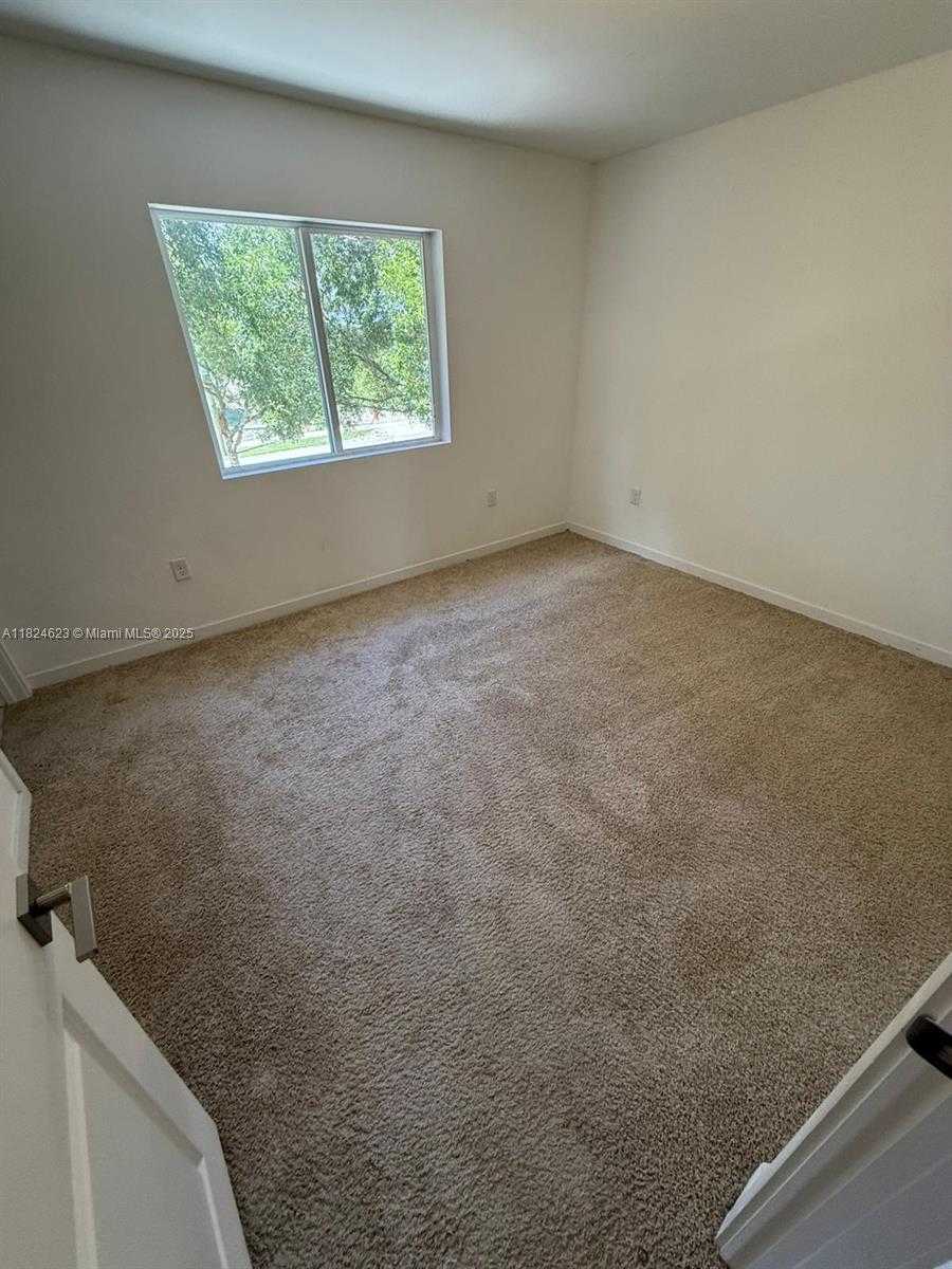 Small Image of 2317 SOUTH EAST 10TH ST #2317, Homestead Number 29