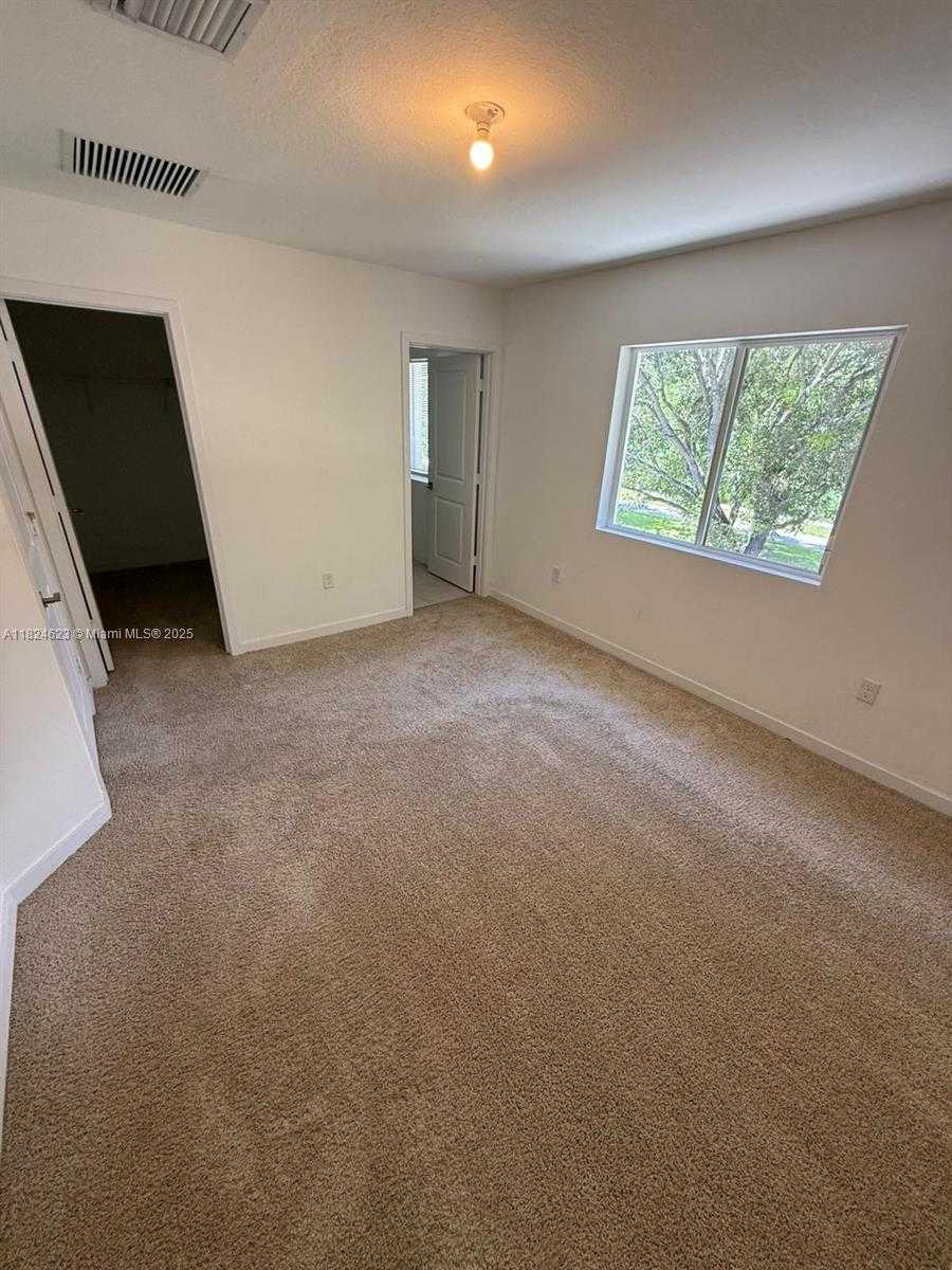 Small Image of 2317 SOUTH EAST 10TH ST #2317, Homestead Number 33