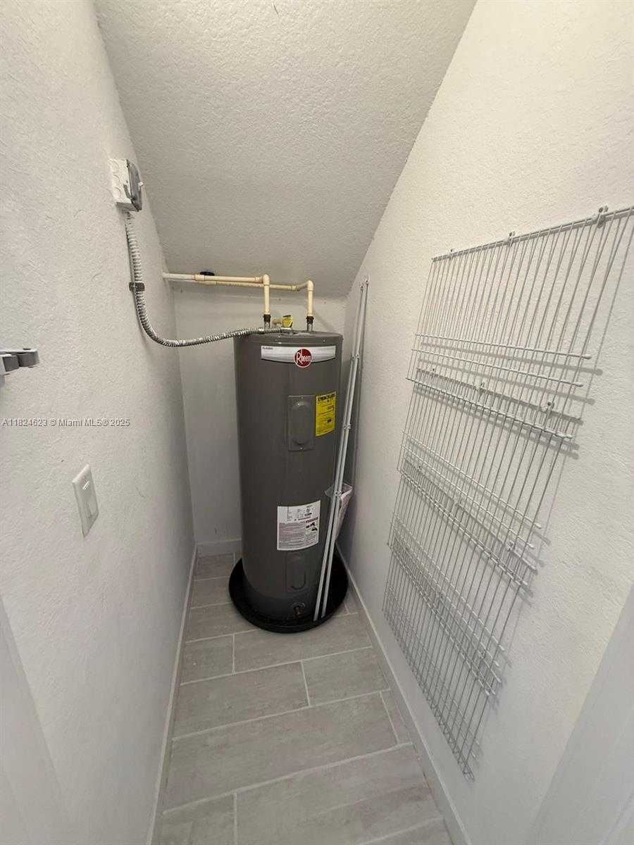 Small Image of 2317 SOUTH EAST 10TH ST #2317, Homestead Number 9