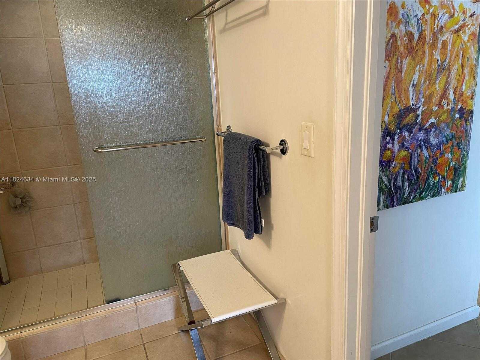 Small Image of 19501 WEST COUNTRY CLUB DR #2412, Aventura Number 23
