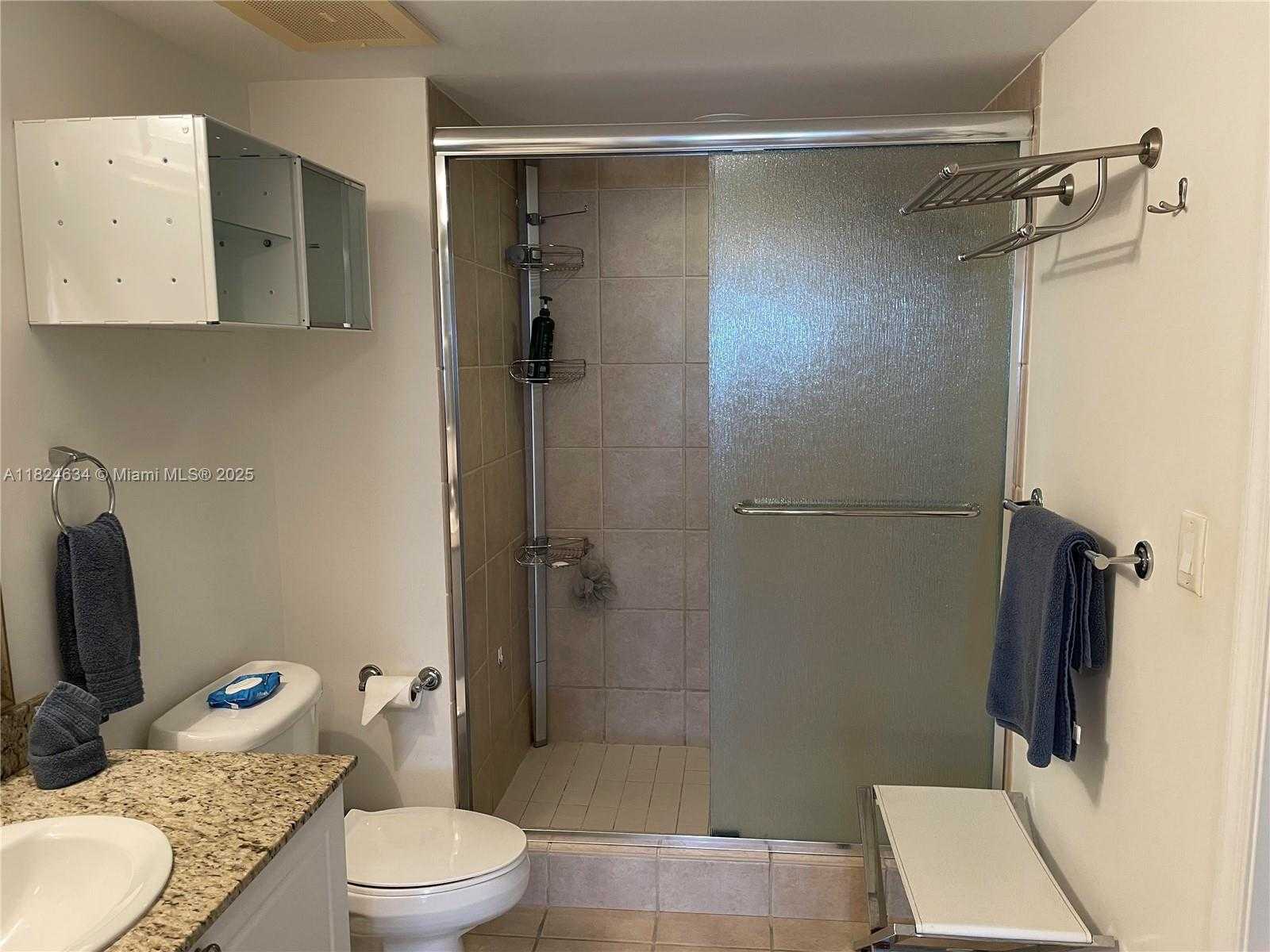 Small Image of 19501 WEST COUNTRY CLUB DR #2412, Aventura Number 31