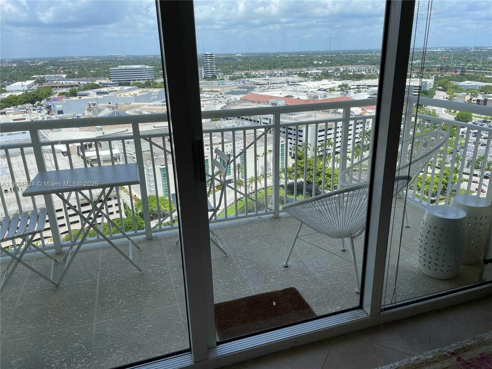 Small Image of 19501 WEST COUNTRY CLUB DR #2412, Aventura Number 33