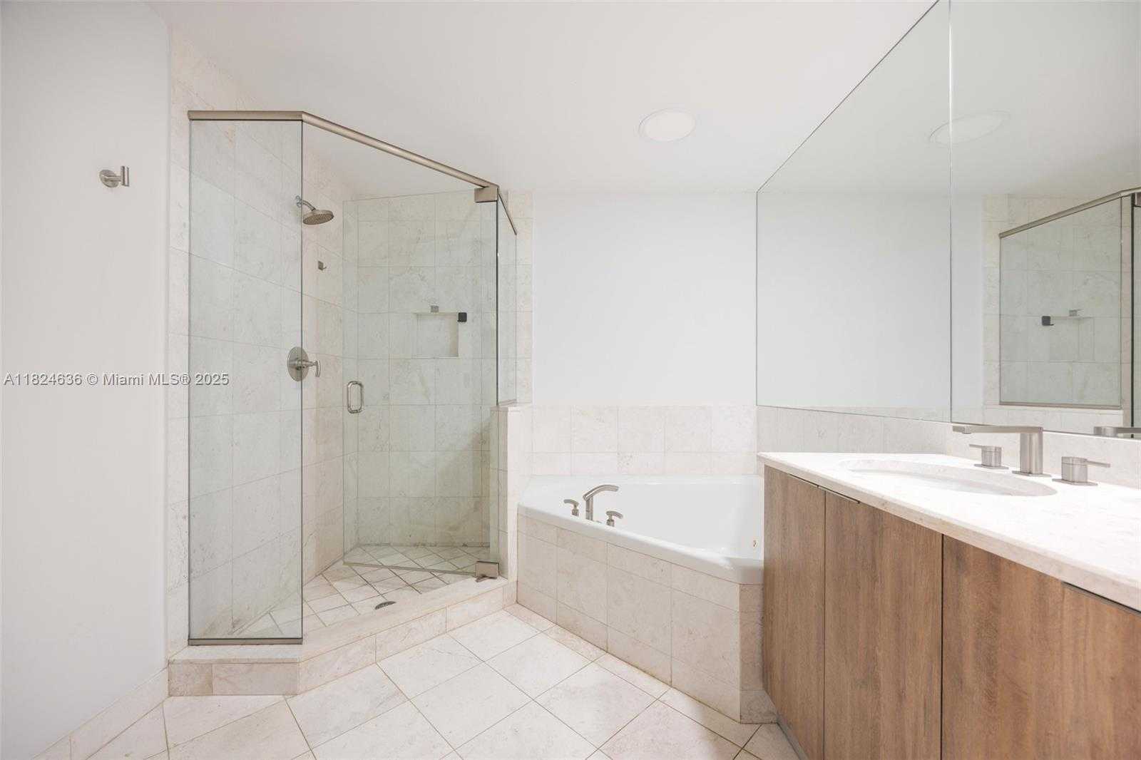 Small Image of 901 BRICKELL KEY BLVD #2506, Miami Number 14