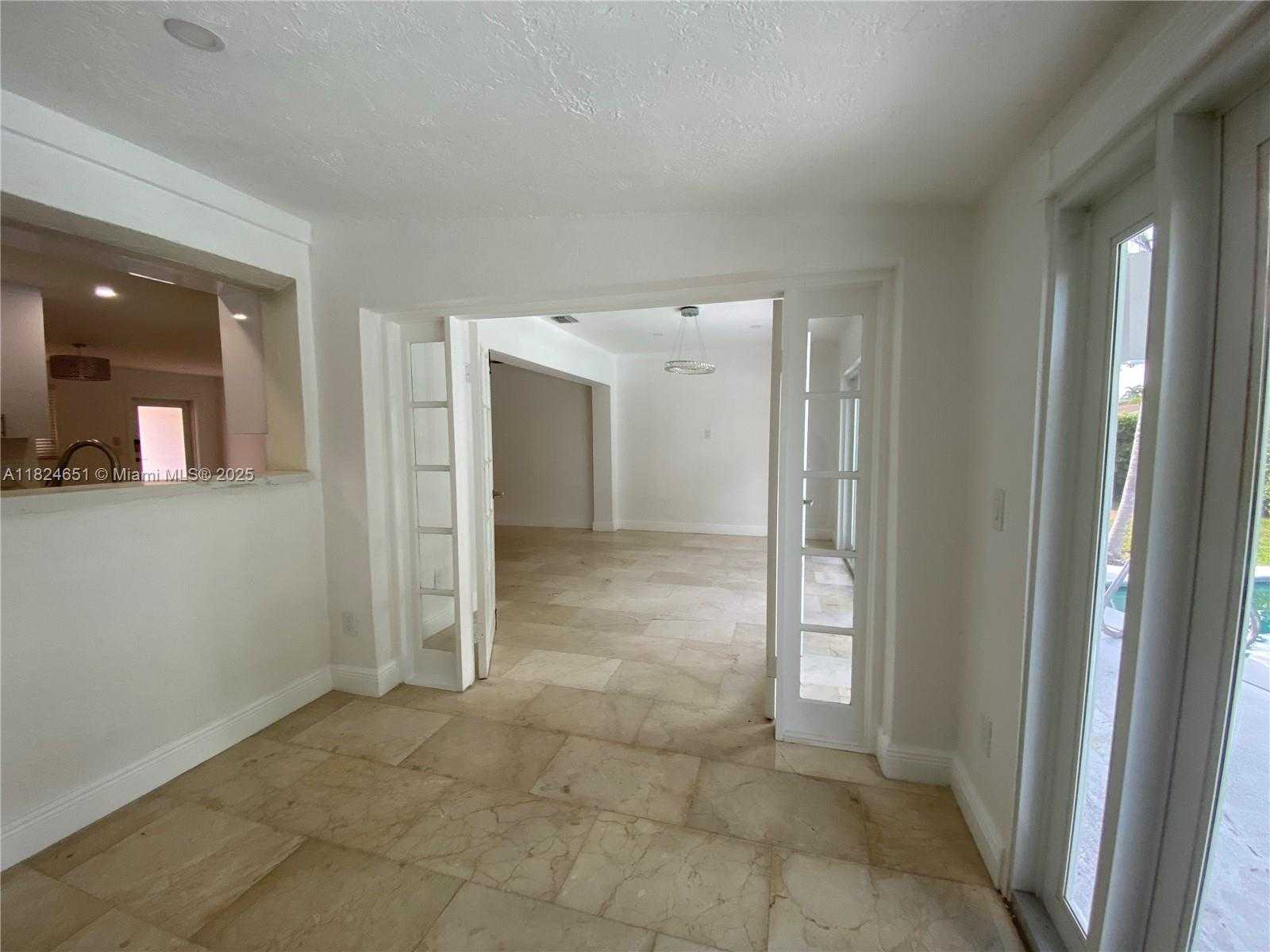 Small Image of 19330 NORTH EAST 18TH PL, Miami Number 19