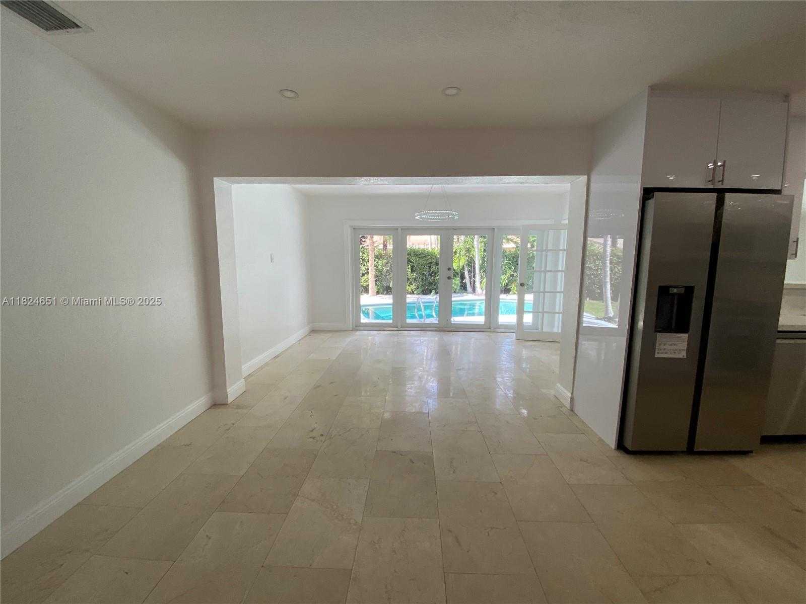 Small Image of 19330 NORTH EAST 18TH PL, Miami Number 5