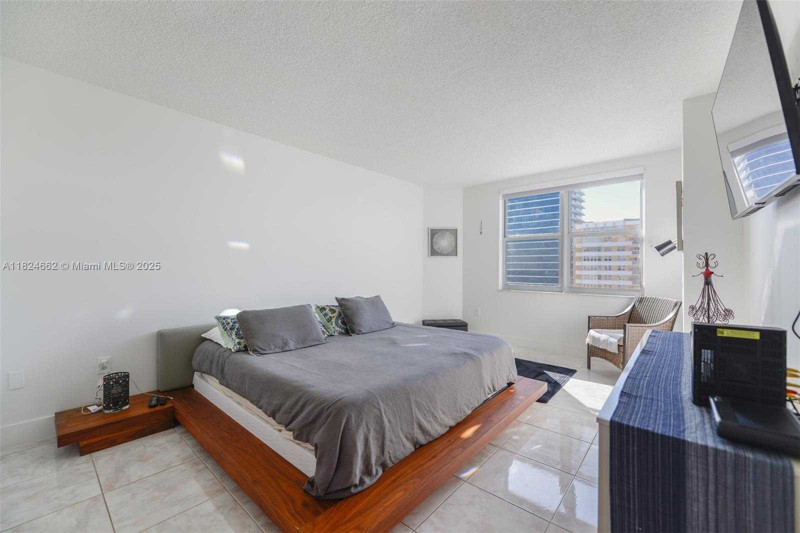Small Image of 1950 SOUTH OCEAN DR #19E, Hallandale Beach Number 17