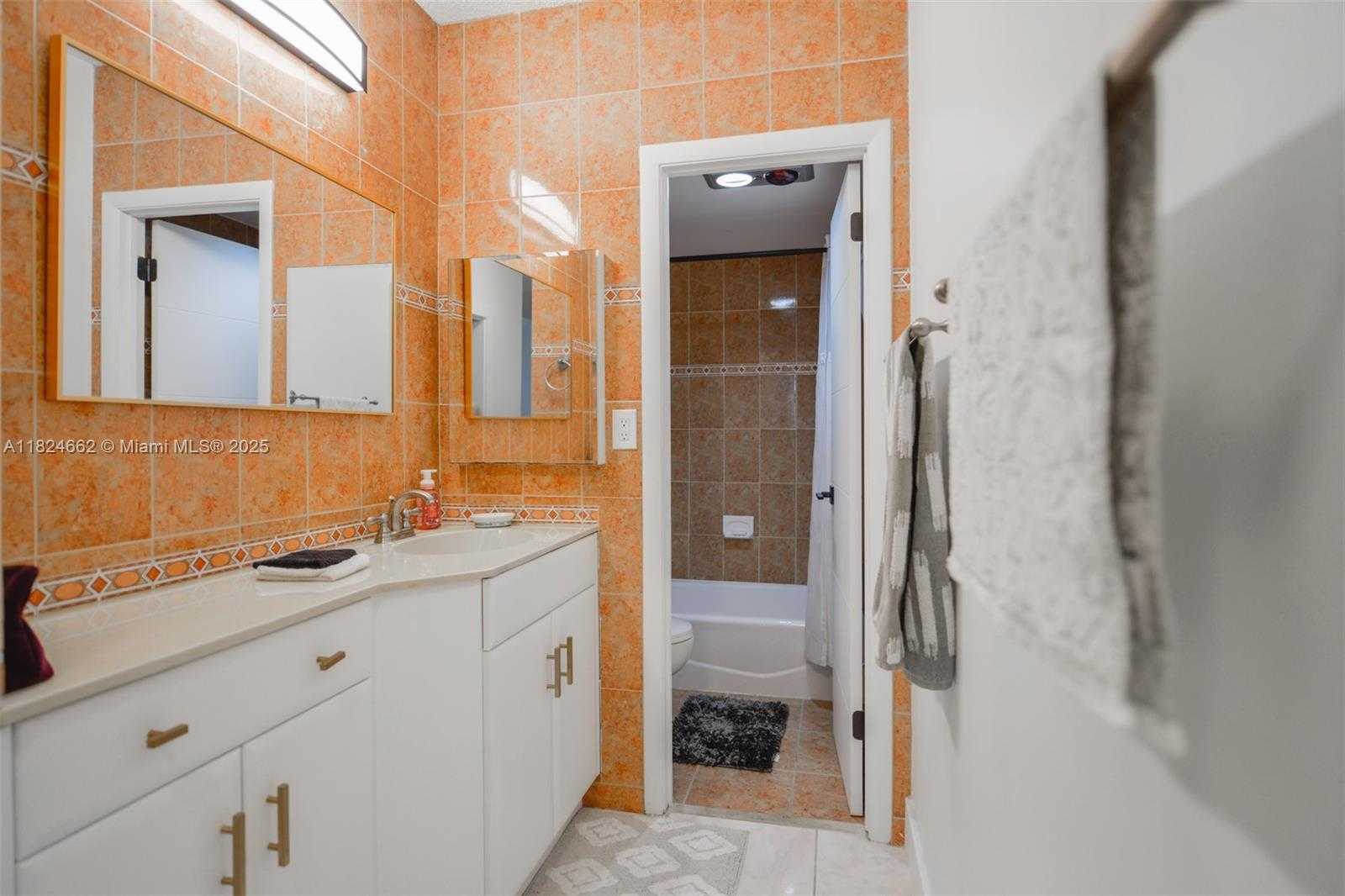 Small Image of 1950 SOUTH OCEAN DR #19E, Hallandale Beach Number 18