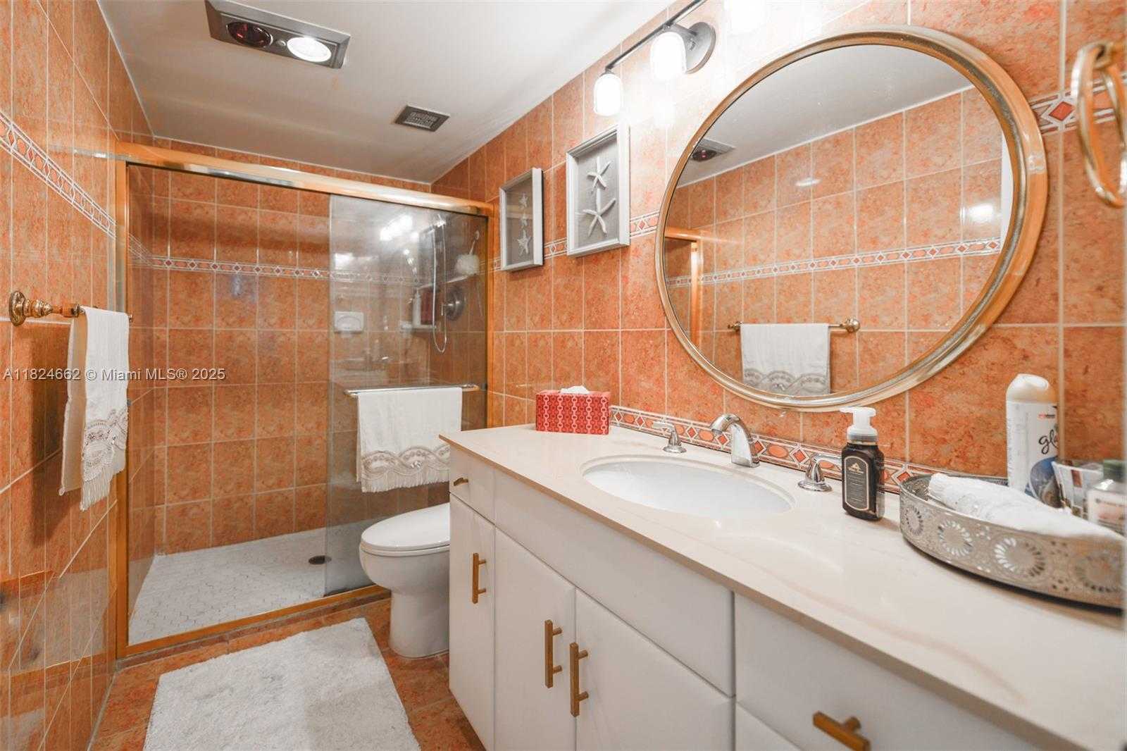 Small Image of 1950 SOUTH OCEAN DR #19E, Hallandale Beach Number 19