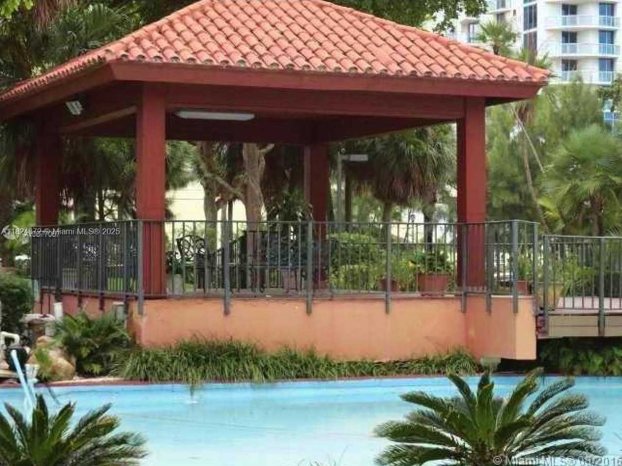Small Image of 210 174 ST #906, Sunny Isles Beach Number 15