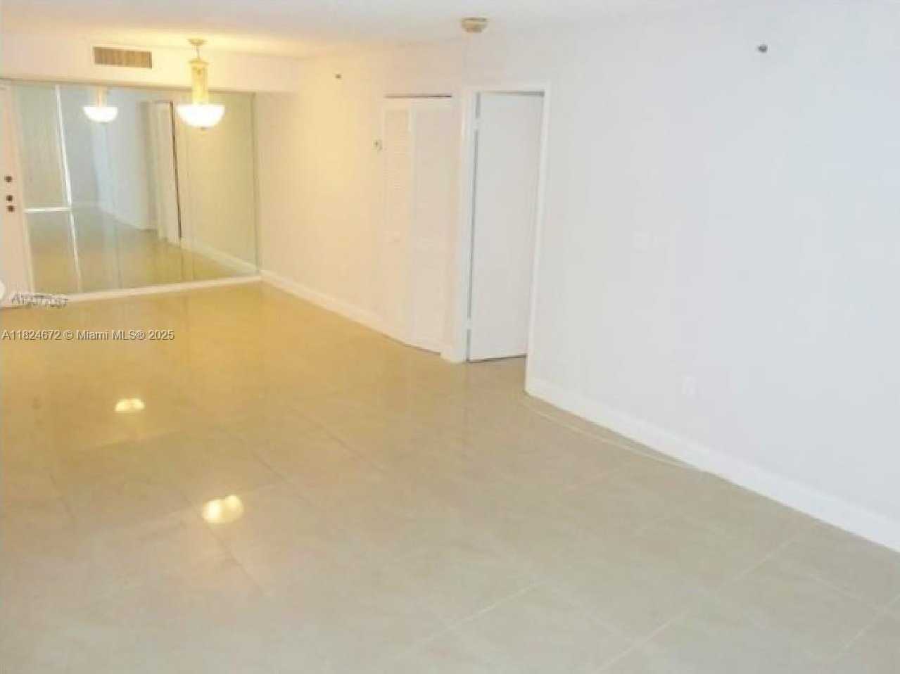 Small Image of 210 174 ST #906, Sunny Isles Beach Number 7