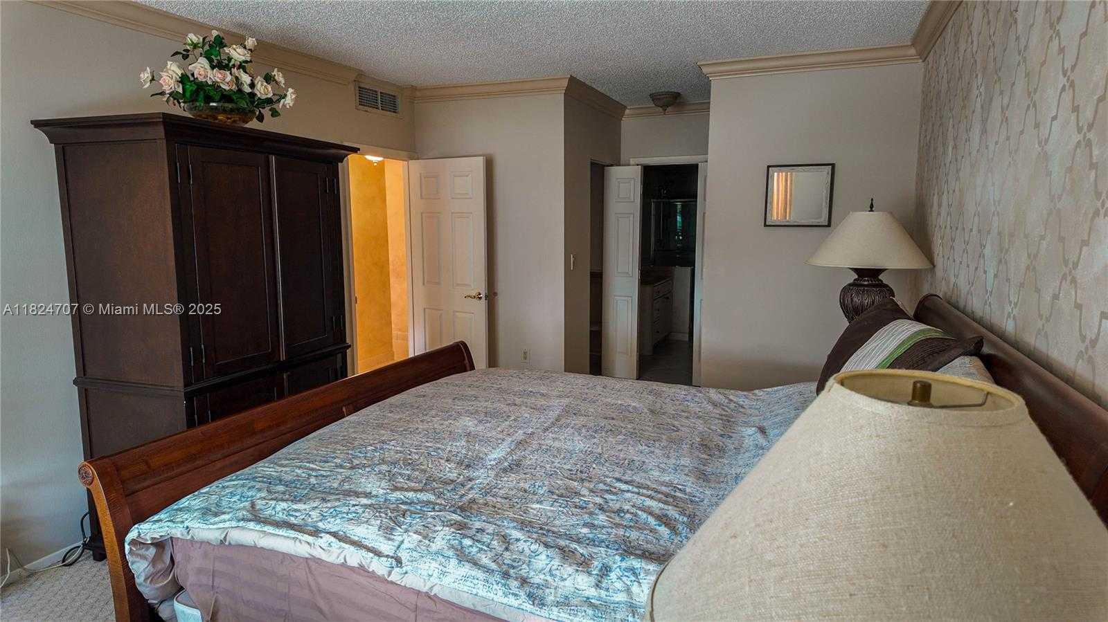 Small Image of 1985 SOUTH OCEAN DR #11P, Hallandale Beach Number 18