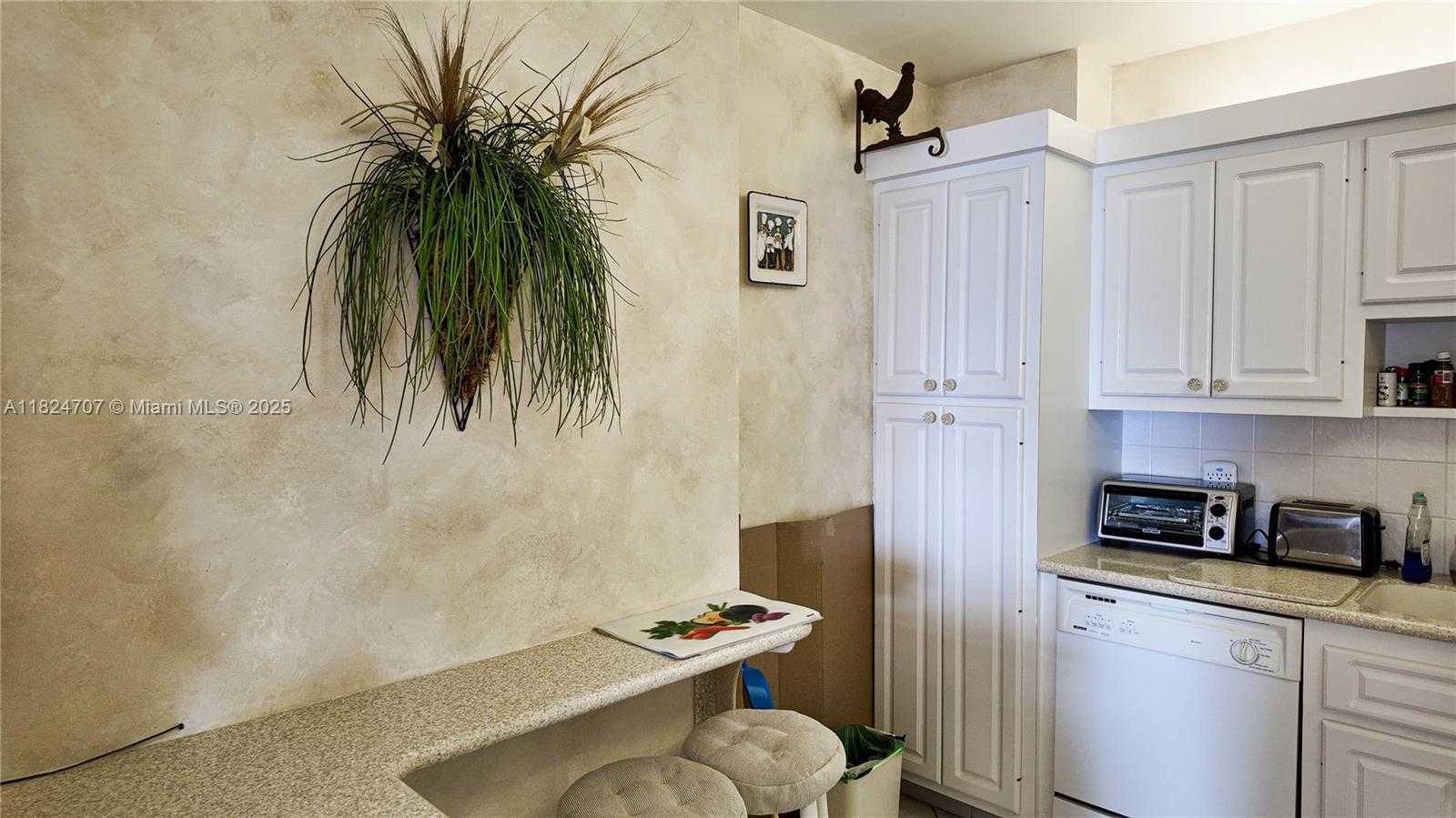Small Image of 1985 SOUTH OCEAN DR #11P, Hallandale Beach Number 26