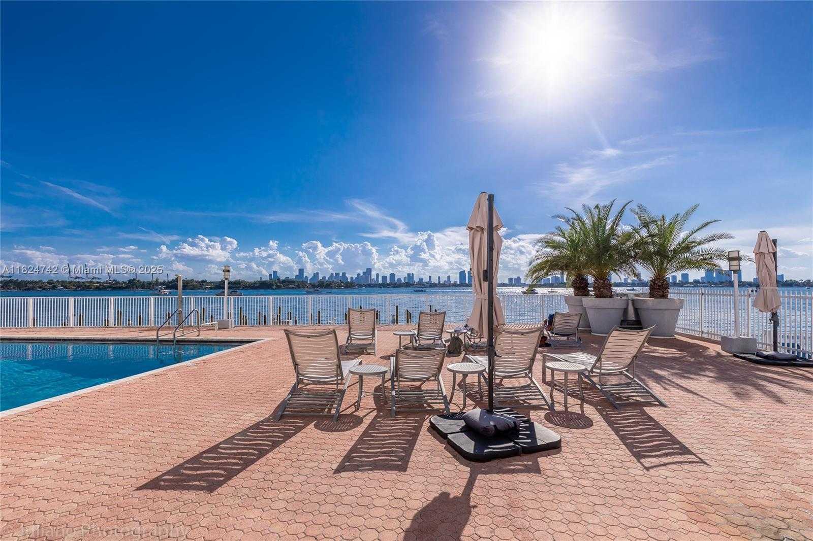 Small Image of 1228 WEST AVE #312, Miami Beach Number 19