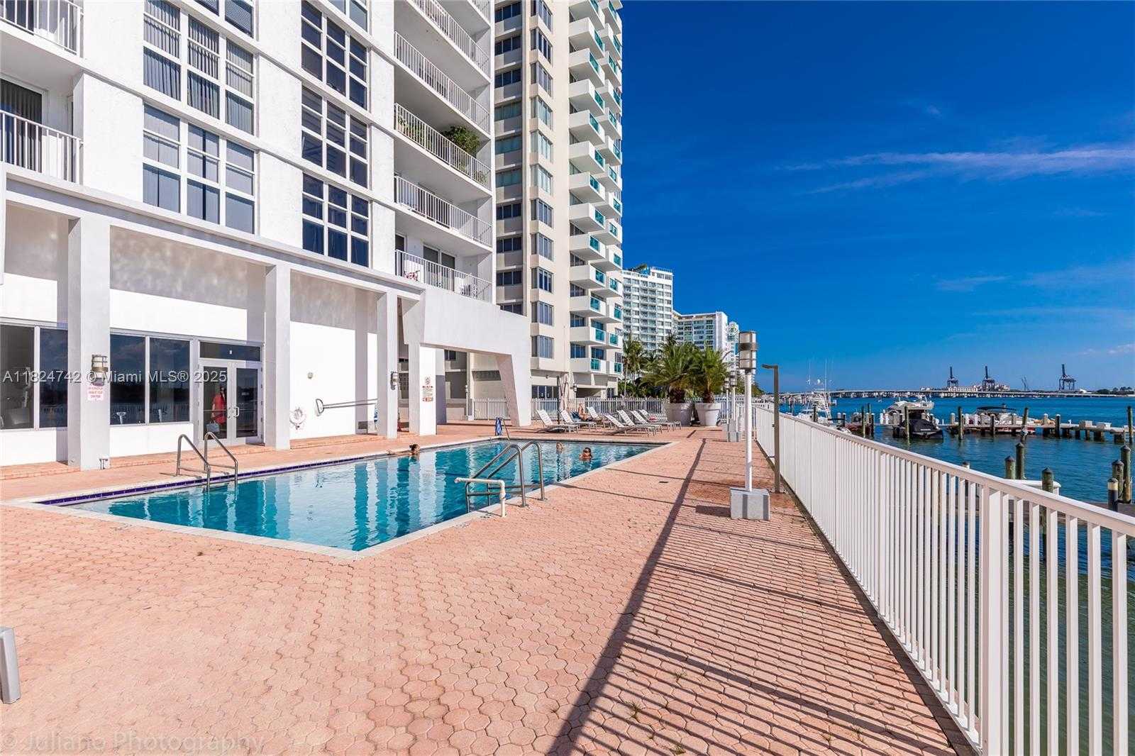 Small Image of 1228 WEST AVE #312, Miami Beach Number 22