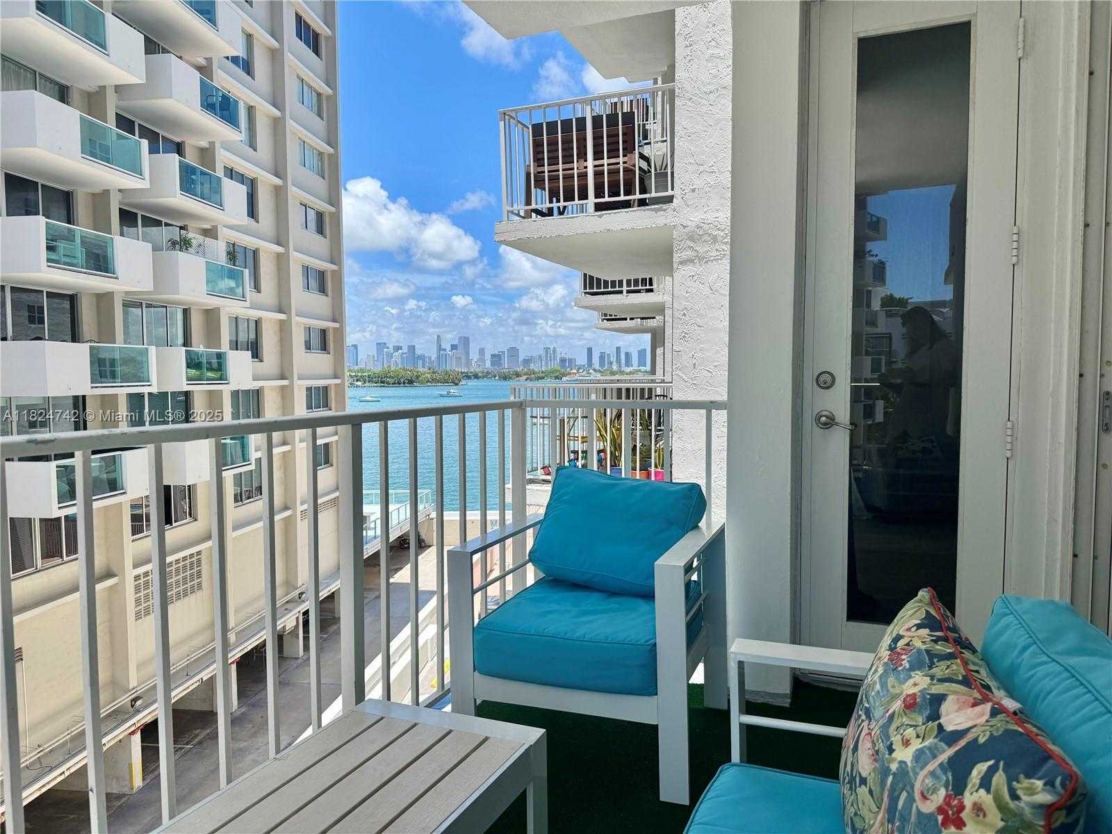 Small Image of 1228 WEST AVE #312, Miami Beach Number 5