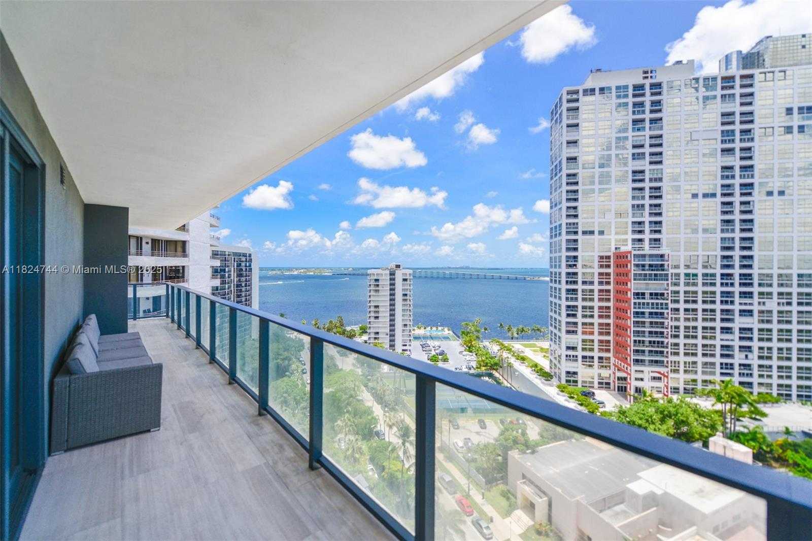 Small Image of 1451 BRICKELL AVE #1503, Miami Number 18